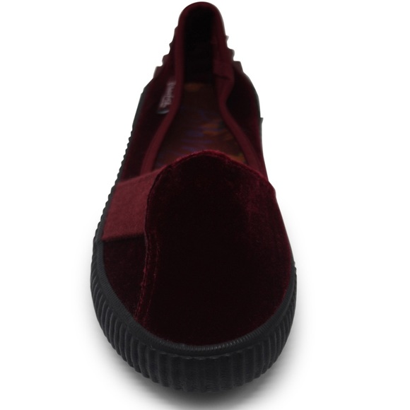 Ultra Comfort Deluxe Velvet Red Sporty Sneakers - Picture 2 of 4